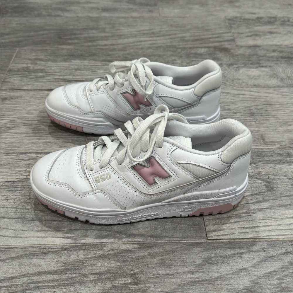 New Balance 550 pink white sneakers - Picture 5 of 9